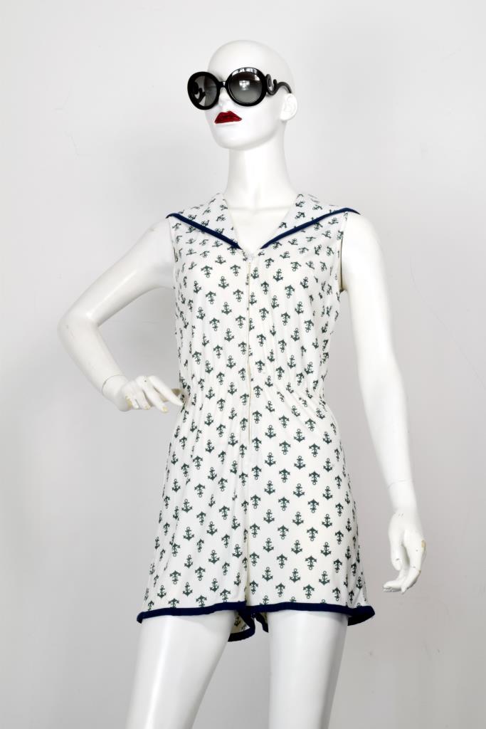 ADR001967 ホワイト総柄ドレス