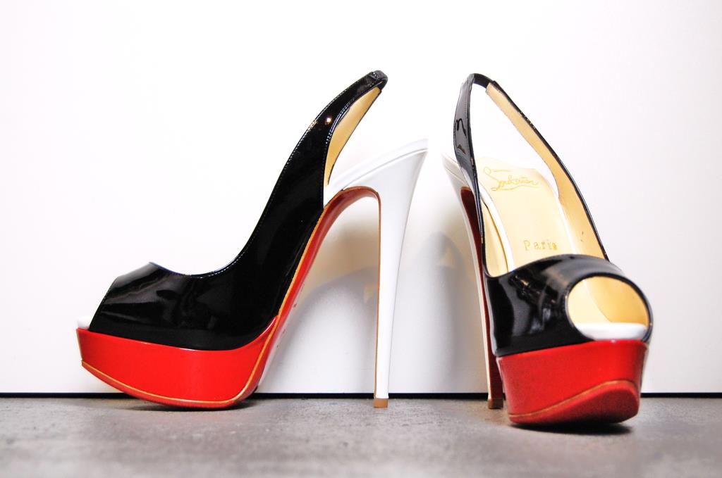 SH008044 Christian Louboutin 38