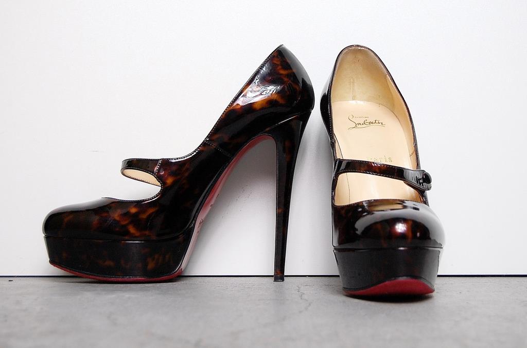 SH008397 Christian Louboutin 40