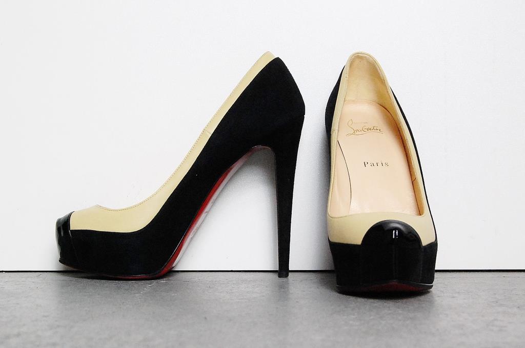 SH008425 Christian Louboutin 37.5