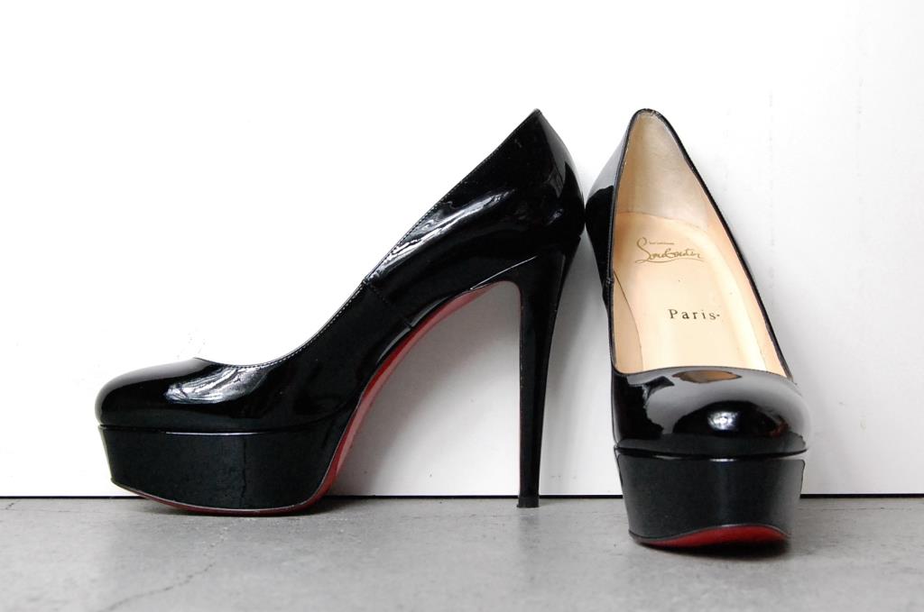 SH008493 Christian Louboutin 37