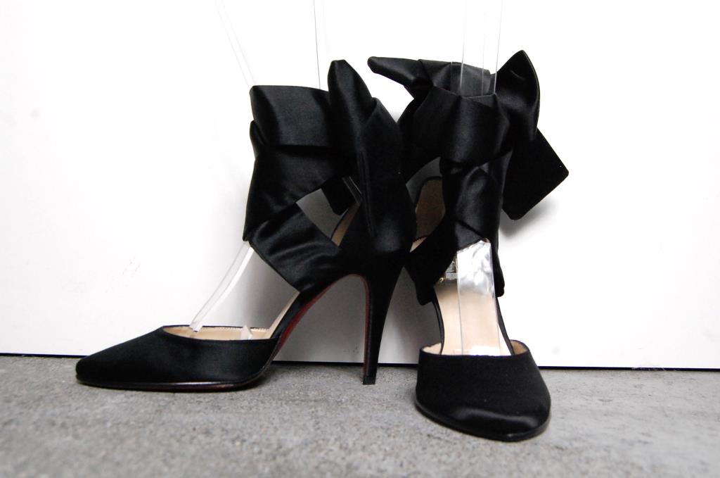 SH008573 Christian Louboutin 36