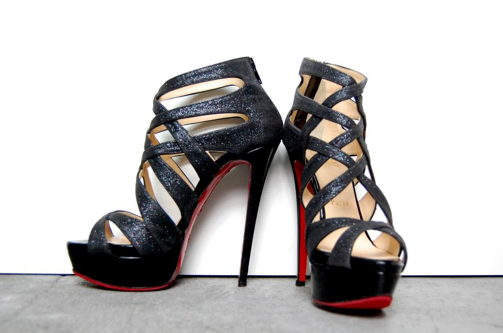 SH008655 Christian Louboutin 38