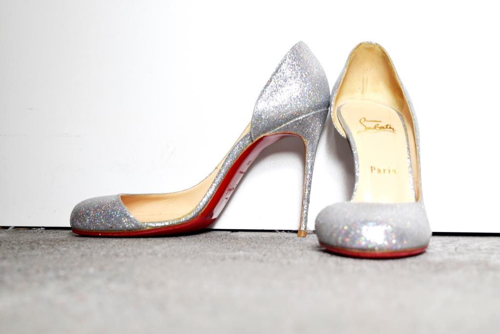 SH008830 Christian Louboutin 38