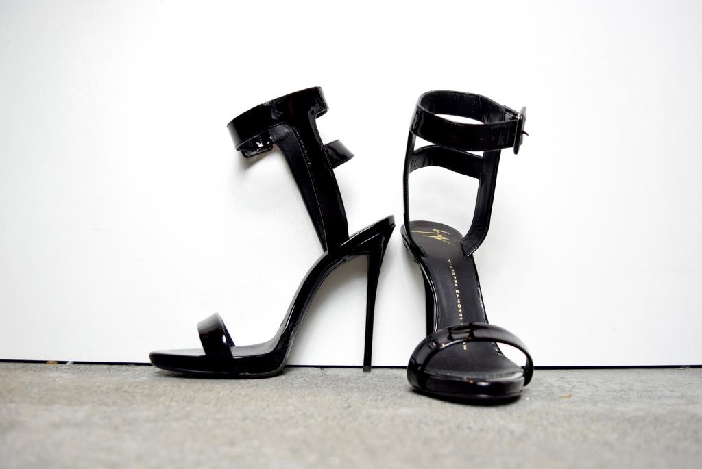 SH080165 GIUSEPPE ZANOTTI 36.5