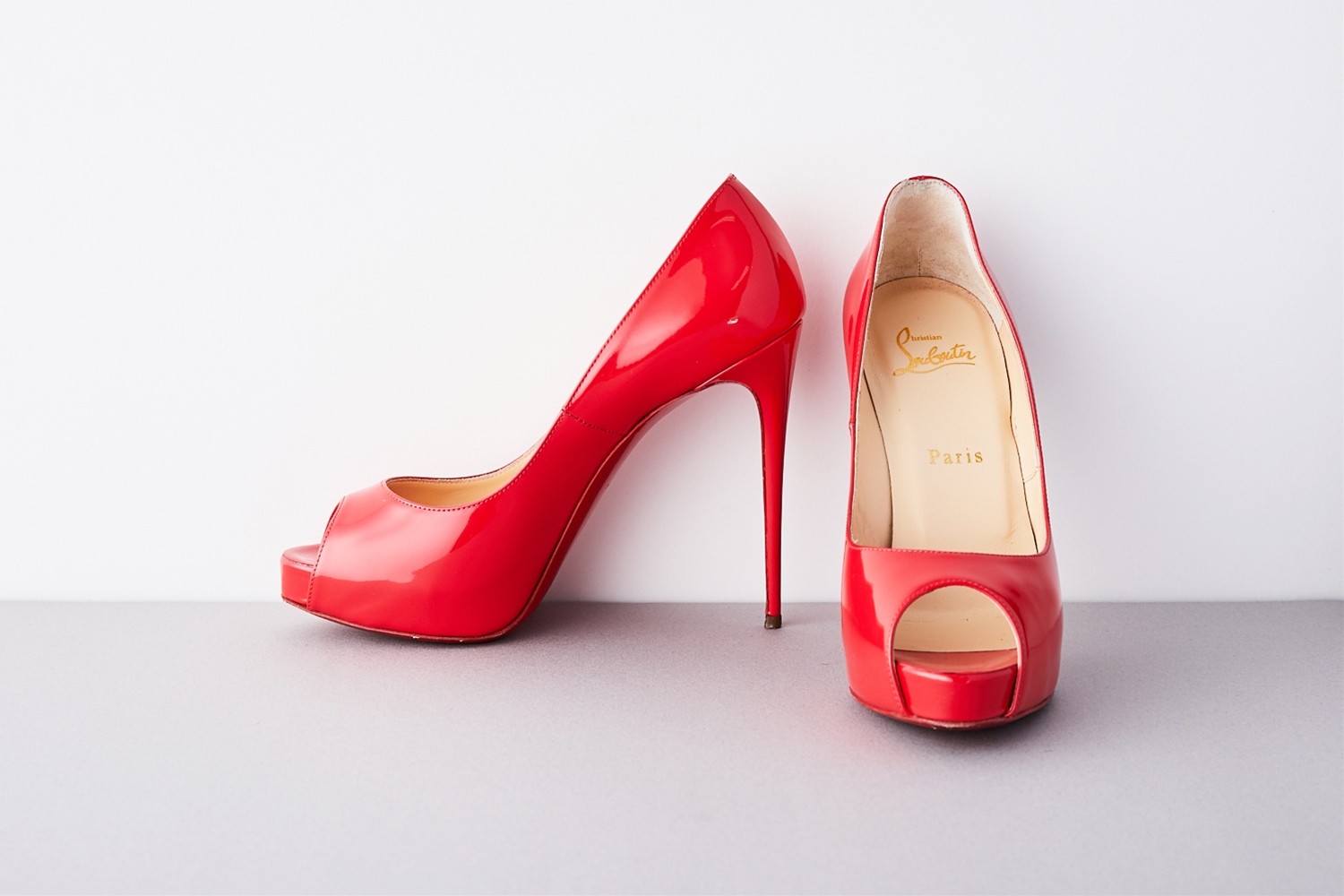 SH500904 Christian Louboutin 37