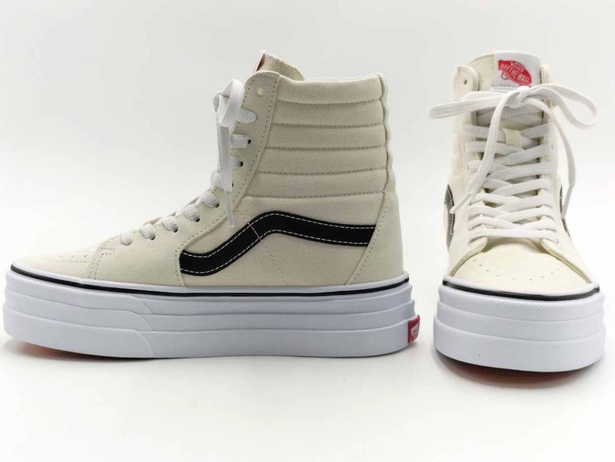 SH557973　VANS　23.5